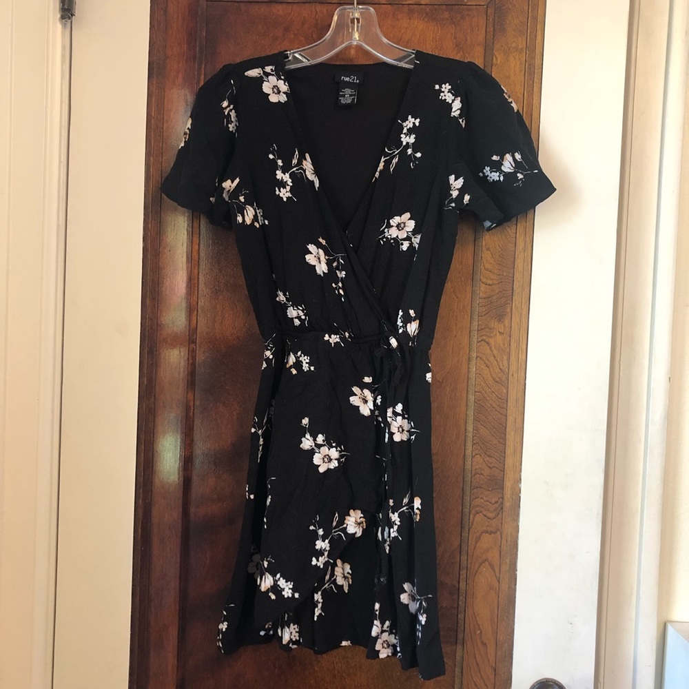 Rue21 floral mini dress XS
